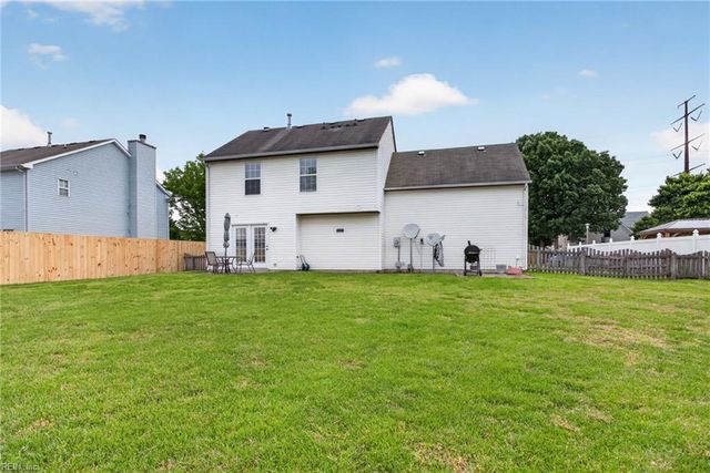 15 Tripp TER, Hampton, VA 23666