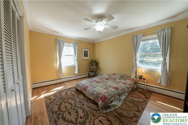 4882 Pine Grove Circle, Lower Macungie Twp, PA 18106