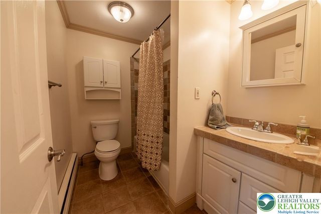 4882 Pine Grove Circle, Lower Macungie Twp, PA 18106