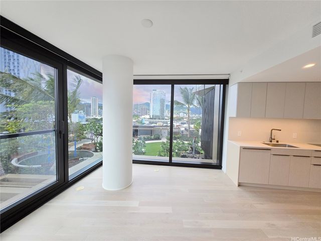 333 Ward Avenue 915, Honolulu, HI 96814