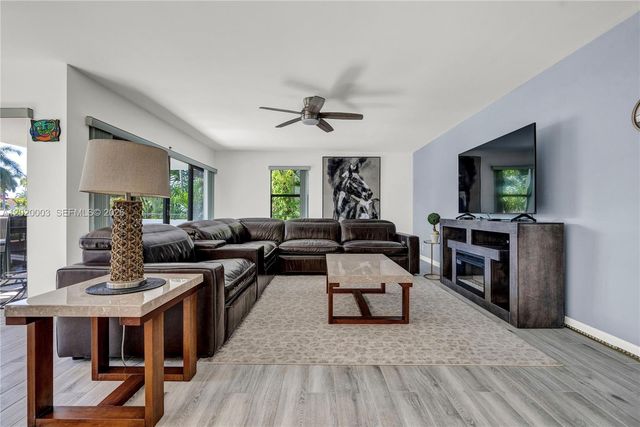 76 Isle Of Venice Dr C, Fort Lauderdale, FL 33301