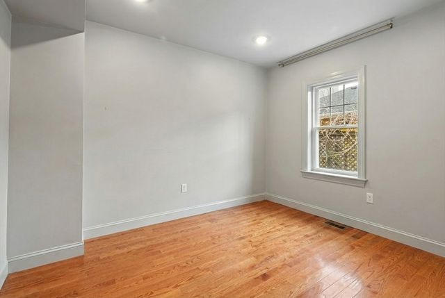 28 Baltimore St 4, Lynn, MA 01902