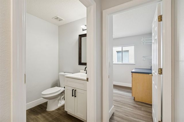 18154 SANDY POINTE DRIVE, Tampa, FL 33647