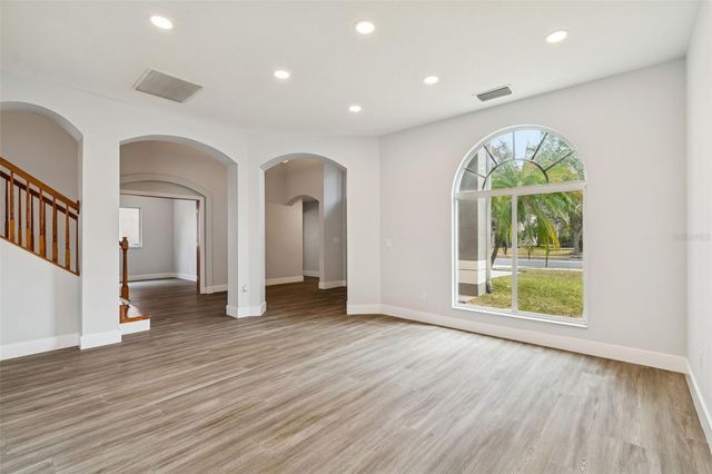 18154 SANDY POINTE DRIVE, Tampa, FL 33647