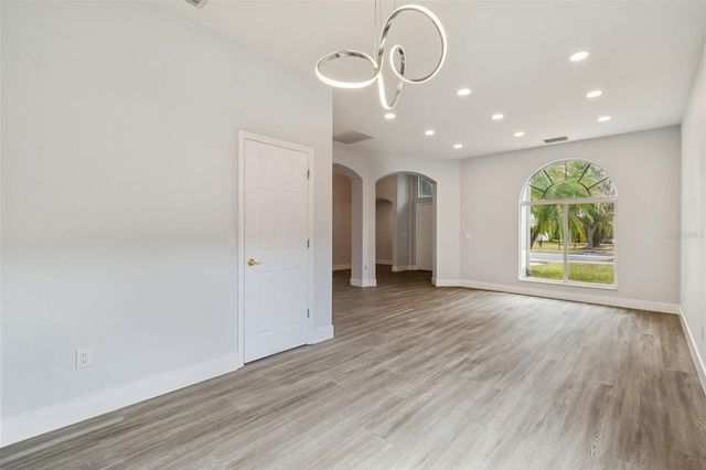 18154 SANDY POINTE DRIVE, Tampa, FL 33647