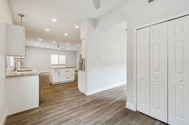 18154 SANDY POINTE DRIVE, Tampa, FL 33647