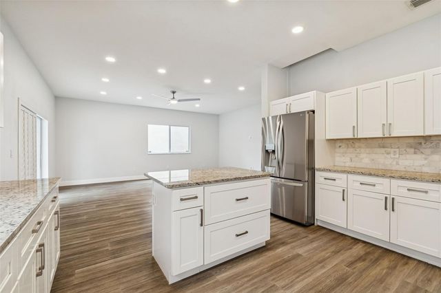 18154 SANDY POINTE DRIVE, Tampa, FL 33647