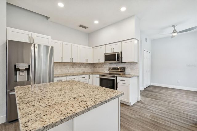 18154 SANDY POINTE DRIVE, Tampa, FL 33647