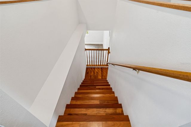 18154 SANDY POINTE DRIVE, Tampa, FL 33647