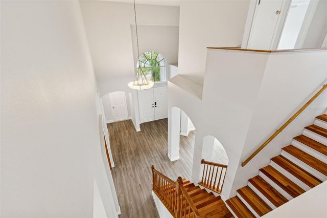 18154 SANDY POINTE DRIVE, Tampa, FL 33647