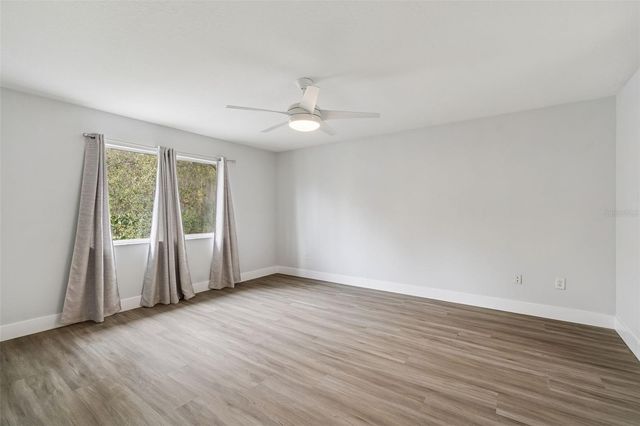 18154 SANDY POINTE DRIVE, Tampa, FL 33647