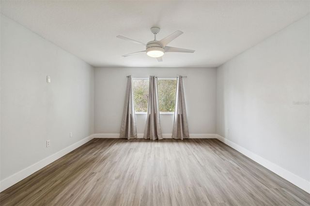 18154 SANDY POINTE DRIVE, Tampa, FL 33647