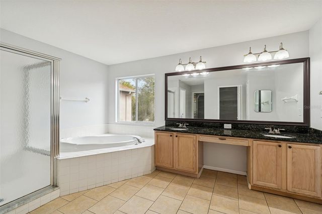 18154 SANDY POINTE DRIVE, Tampa, FL 33647