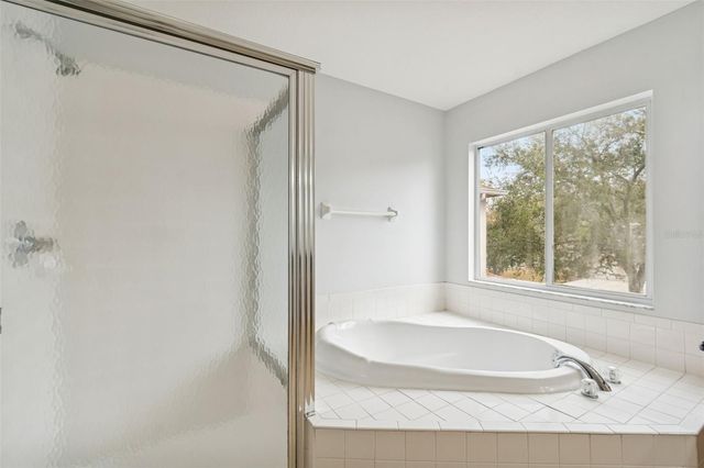 18154 SANDY POINTE DRIVE, Tampa, FL 33647