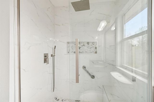 18154 SANDY POINTE DRIVE, Tampa, FL 33647