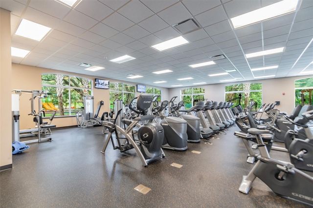 18154 SANDY POINTE DRIVE, Tampa, FL 33647