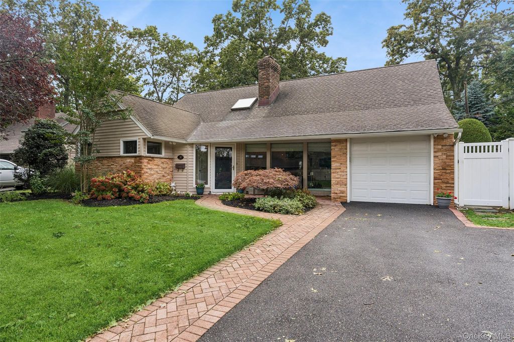 30 Range Drive, Merrick, NY 11566 — photo 2