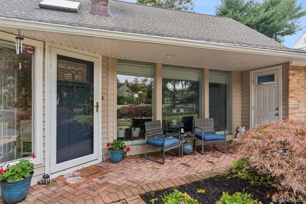 30 Range Drive, Merrick, NY 11566 — photo 3