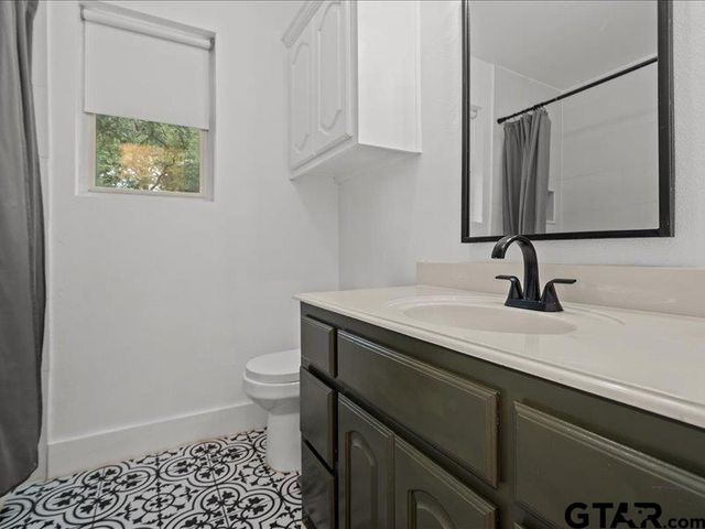 131 County Road 2234, Mineola, TX 75773