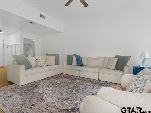 131 County Road 2234, Mineola, TX 75773