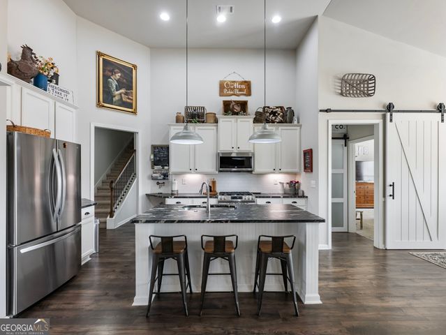 820 Lakeview Bend Circle, Jefferson, GA 30549