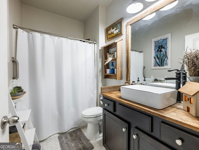 820 Lakeview Bend Circle, Jefferson, GA 30549