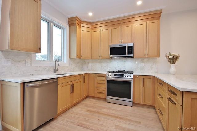 32 Andrews Lane, Sleepy Hollow, NY 10591