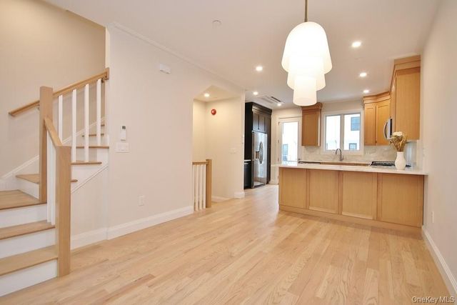 32 Andrews Lane, Sleepy Hollow, NY 10591