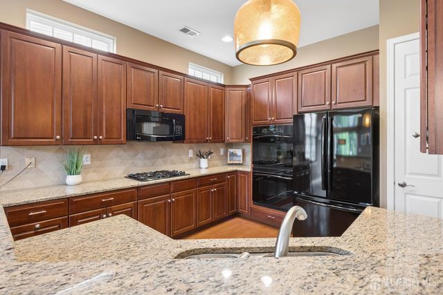 36 Einstein Way, East Windsor, NJ 08512
