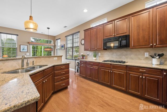 36 Einstein Way, East Windsor, NJ 08512