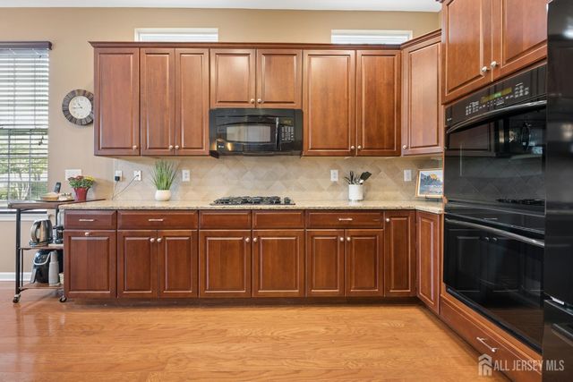36 Einstein Way, East Windsor, NJ 08512