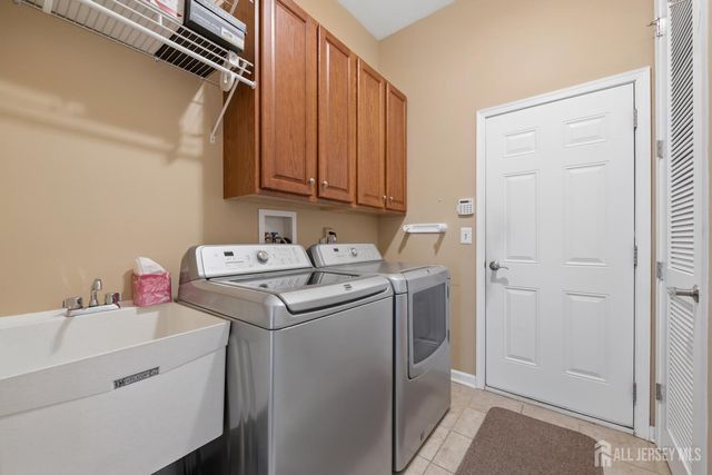 36 Einstein Way, East Windsor, NJ 08512