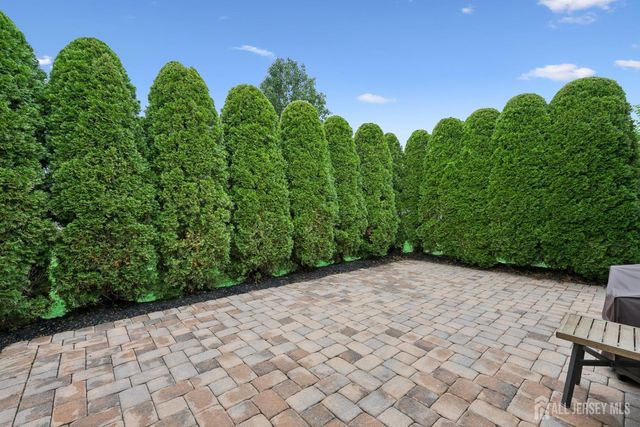 36 Einstein Way, East Windsor, NJ 08512