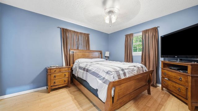 9121 N Hickory Valley Road, Chattanooga, TN 37416