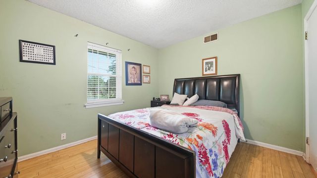 9121 N Hickory Valley Road, Chattanooga, TN 37416