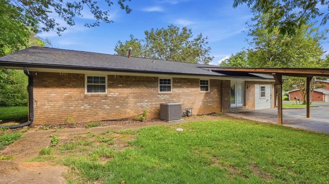 9121 N Hickory Valley Road, Chattanooga, TN 37416