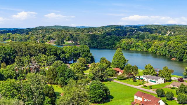 9121 N Hickory Valley Road, Chattanooga, TN 37416
