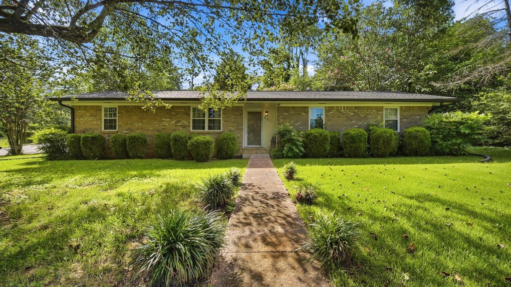 9121 N Hickory Valley Road, Chattanooga, TN 37416