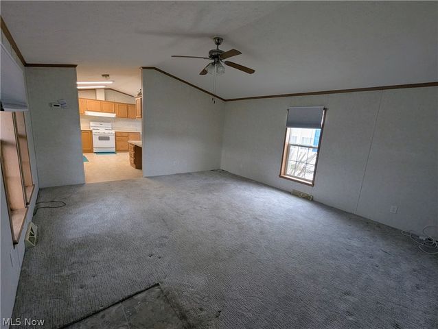 592 Sandtrap Circle, Painesville, OH 44077