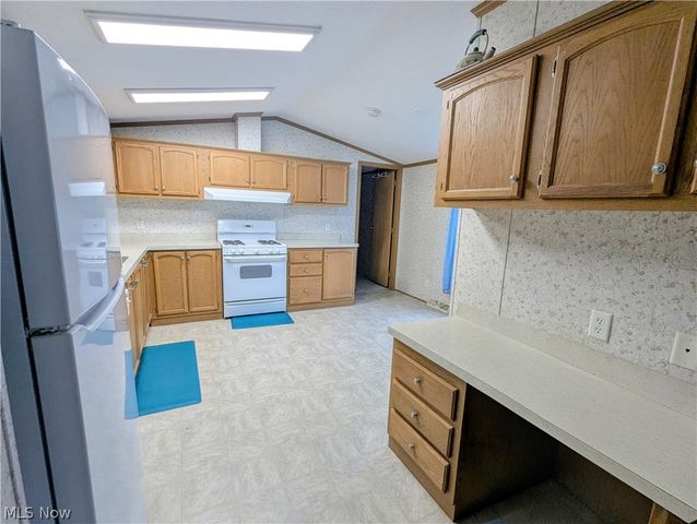 592 Sandtrap Circle, Painesville, OH 44077