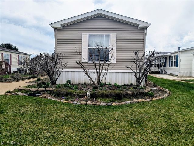 592 Sandtrap Circle, Painesville, OH 44077