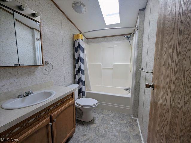 592 Sandtrap Circle, Painesville, OH 44077