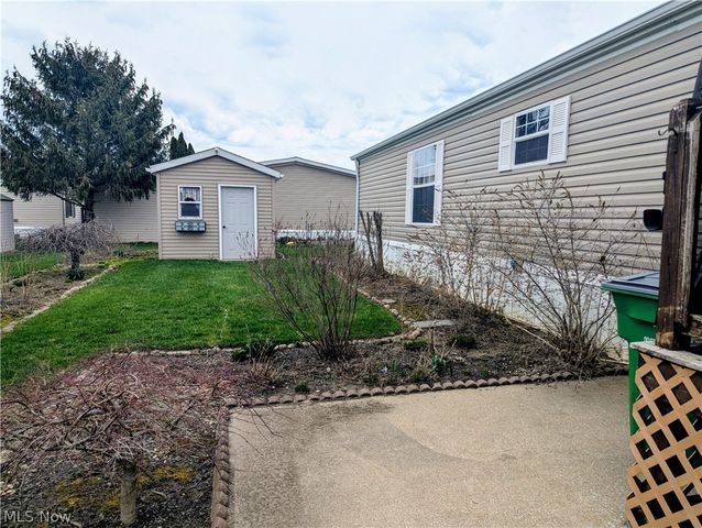 592 Sandtrap Circle, Painesville, OH 44077