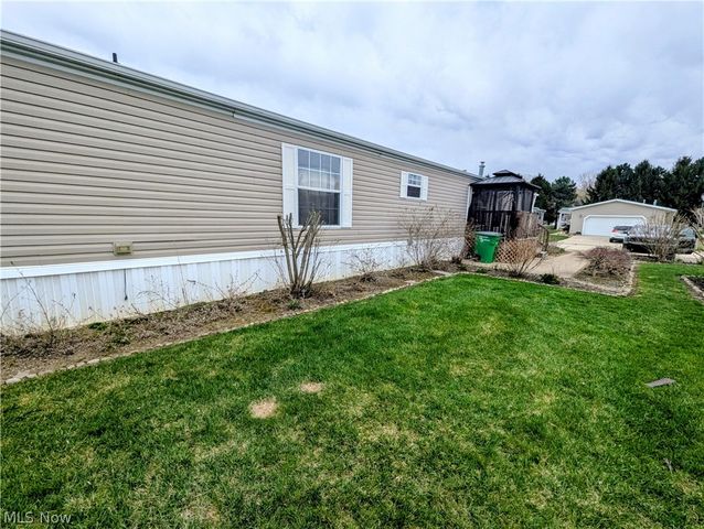 592 Sandtrap Circle, Painesville, OH 44077