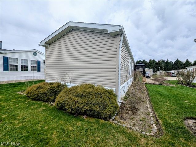 592 Sandtrap Circle, Painesville, OH 44077