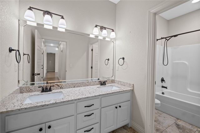 605 Chamberlain Road, Prairie Grove, AR 72753