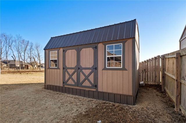 605 Chamberlain Road, Prairie Grove, AR 72753