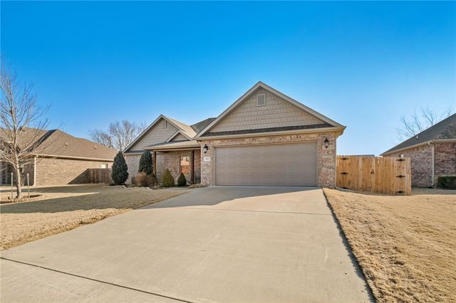 605 Chamberlain Road, Prairie Grove, AR 72753