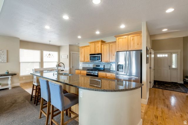 10272 S EAGLE CLIFF WAY, Sandy, UT 84092