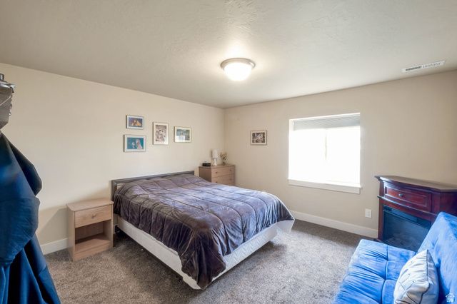 10272 S EAGLE CLIFF WAY, Sandy, UT 84092